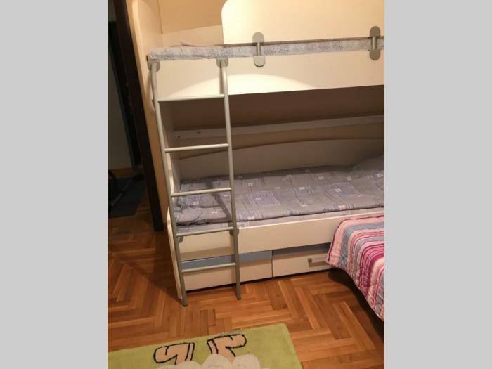 izdajem trosoban stan, 65m2(terasa 4m2), cg, ii 3 besplatni mali oglasi