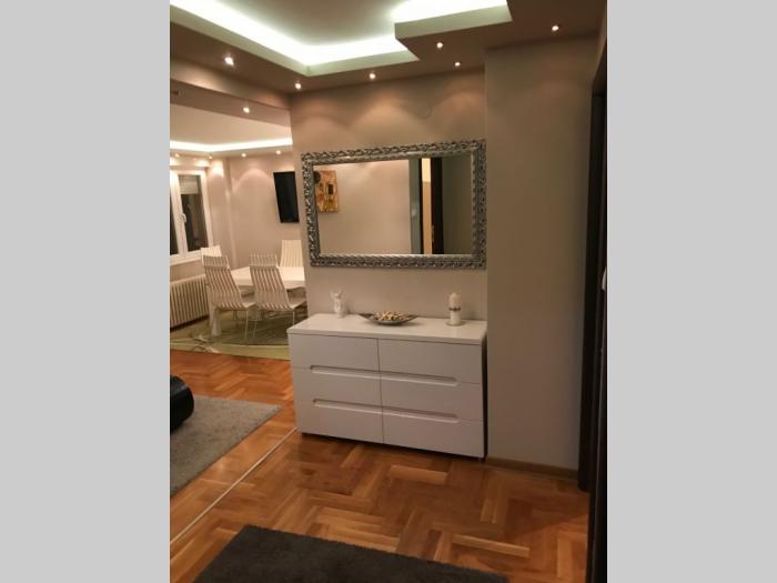izdajem trosoban stan, 65m2(terasa 4m2), cg, ii 3 besplatni mali oglasi