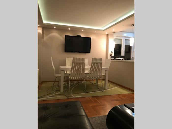 izdajem trosoban stan, 65m2(terasa 4m2), cg, ii 3 besplatni mali oglasi