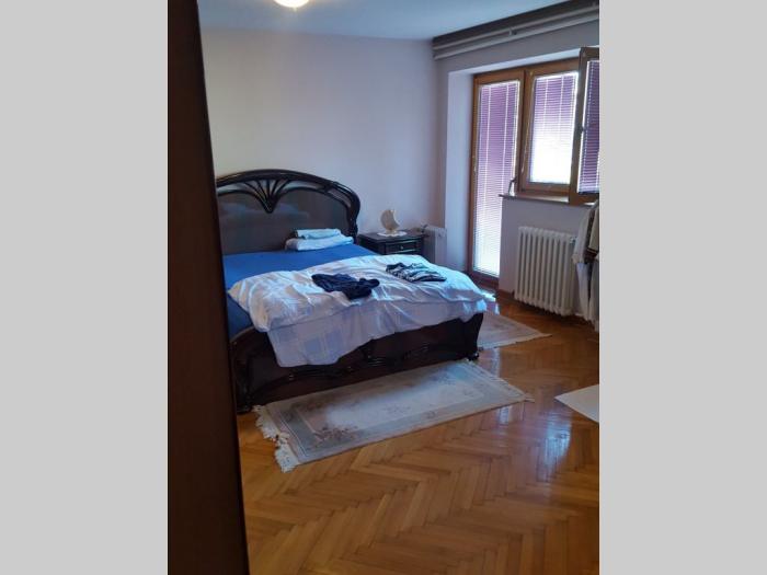 kuća 300m2 na prodaju, beograd avala besplatni mali oglasi