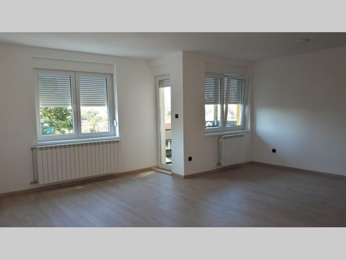 uknjižen duplex voždovac dušanovac besplatni mali oglasi