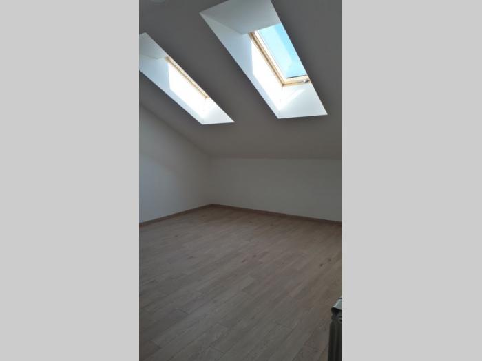 uknjižen duplex voždovac dušanovac besplatni mali oglasi
