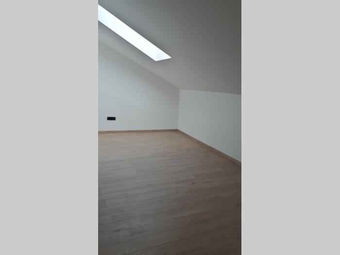 uknjižen duplex voždovac dušanovac besplatni mali oglasi