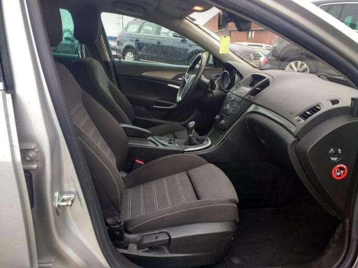 opel insignia 2 0cdti besplatni mali oglasi