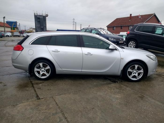 opel insignia 2 0cdti besplatni mali oglasi