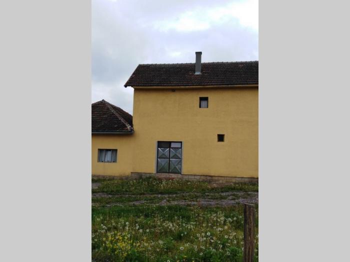 stambeno poslovni objekat u blizini osečine besplatni mali oglasi