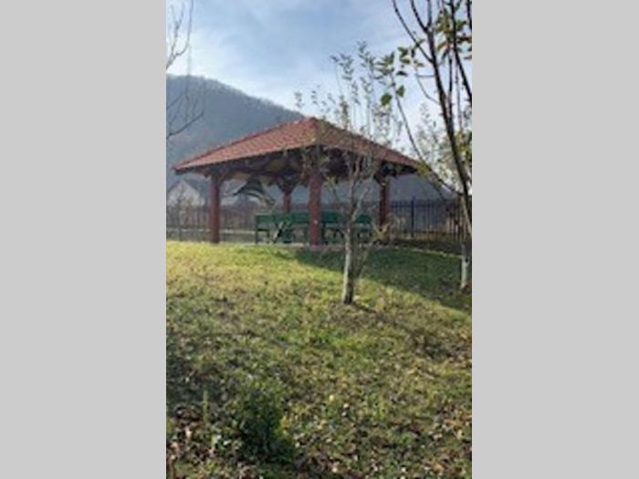 vikend kuća bajina bašta crvica besplatni mali oglasi