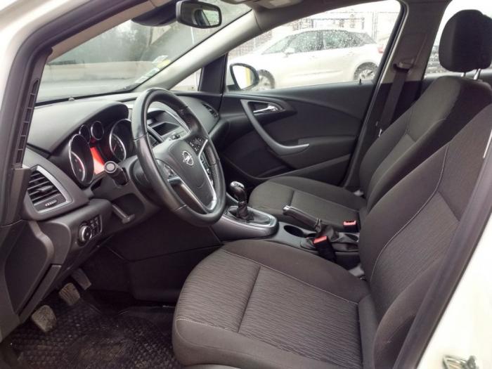 opel astra j 1 3cdti besplatni mali oglasi