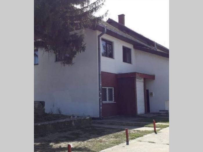 prodajem plac u centru mršca kraljevo besplatni mali oglasi