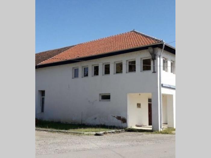 prodajem plac u centru mršca kraljevo besplatni mali oglasi