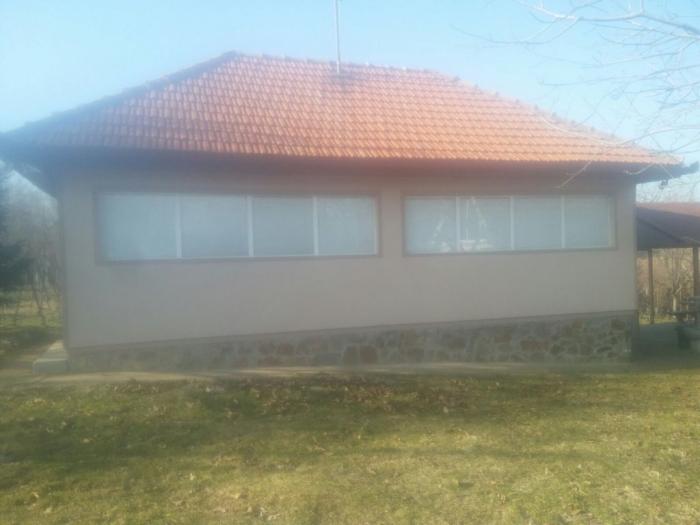 prodajem vikendicu u čortanovcima besplatni mali oglasi