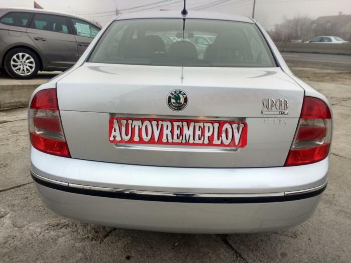 škoda superb 2 0tdi besplatni mali oglasi
