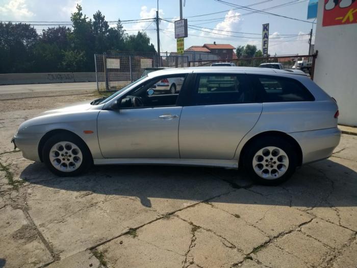 alfa romeo 156 1 9jtd besplatni mali oglasi