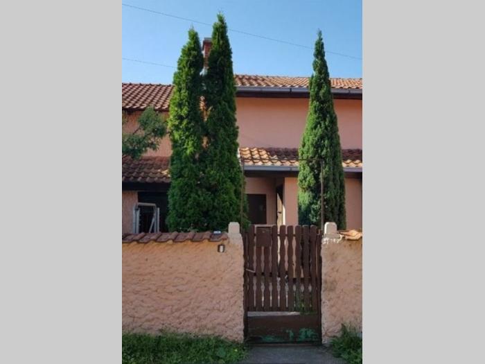 stambeno poslovna kuća u sremčici besplatni mali oglasi
