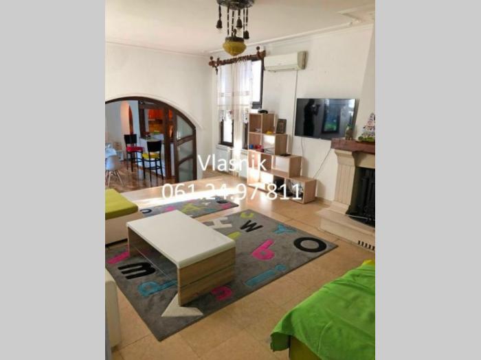 vlasnik prodaje kuću od 400m2 i 4 ari placa besplatni mali oglasi