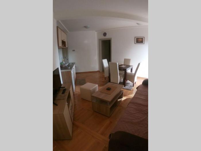 apartman u samom centru zlatibora besplatni mali oglasi