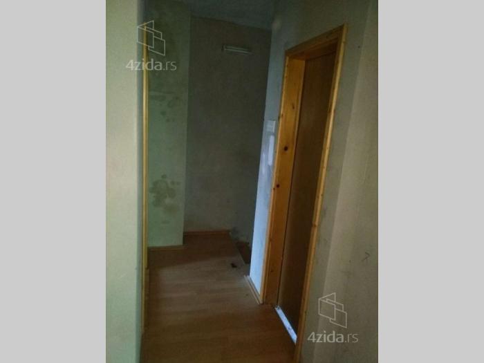 vikendica na bovanskom jezeru besplatni mali oglasi