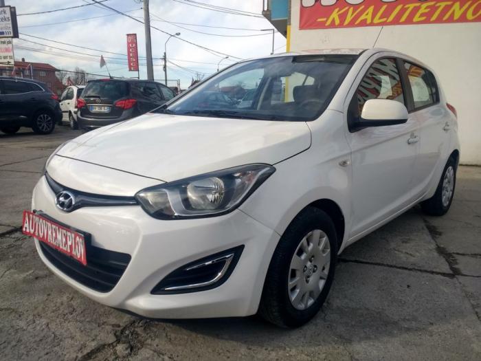 hyundai i20 1 2i besplatni mali oglasi