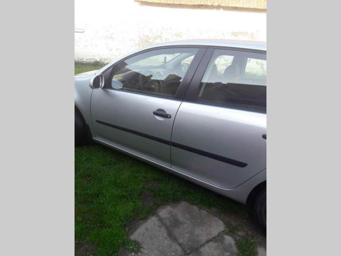 volkswagen golf 5 na prodaju golf 5, 2006 godine besplatni mali oglasi