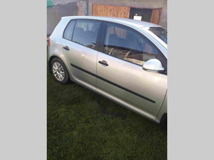 volkswagen golf 5 na prodaju golf 5, 2006 godine besplatni mali oglasi