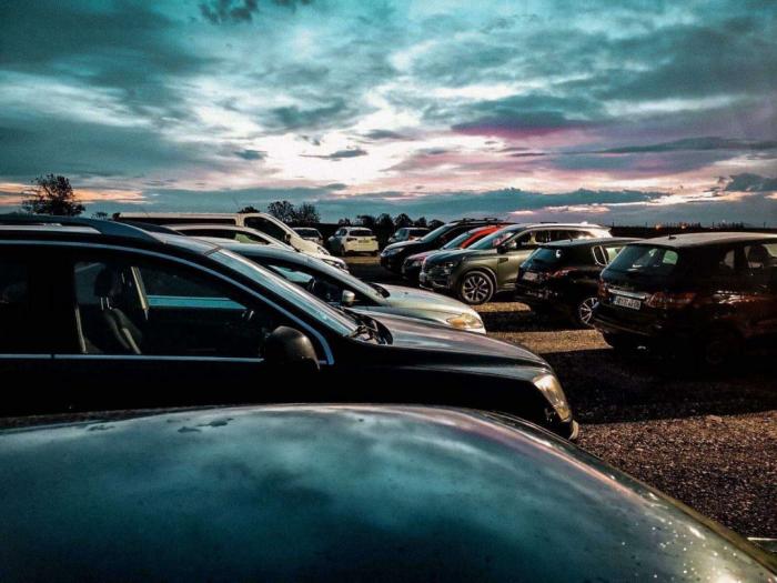 privatni parking aerodrom besplatni mali oglasi