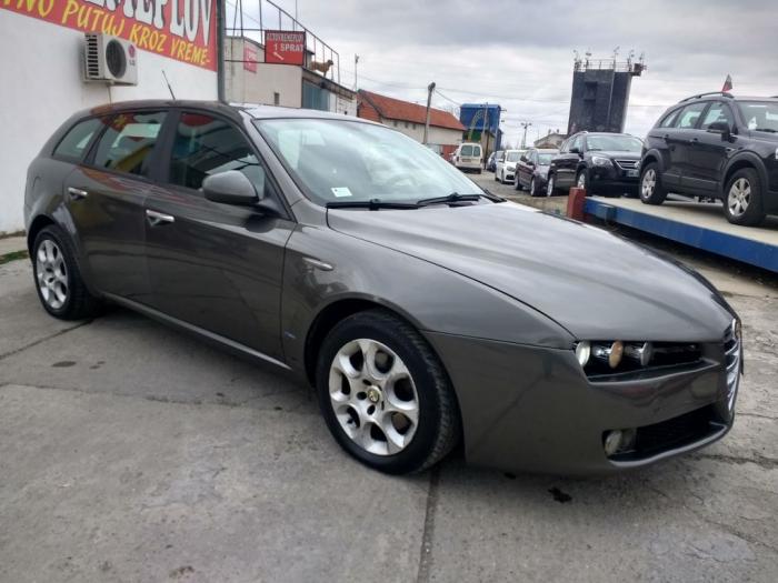 alfa romeo 159 1 9jtd besplatni mali oglasi
