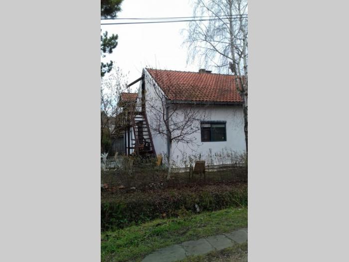 prodajem stan od 110m2 u beočinu besplatni mali oglasi