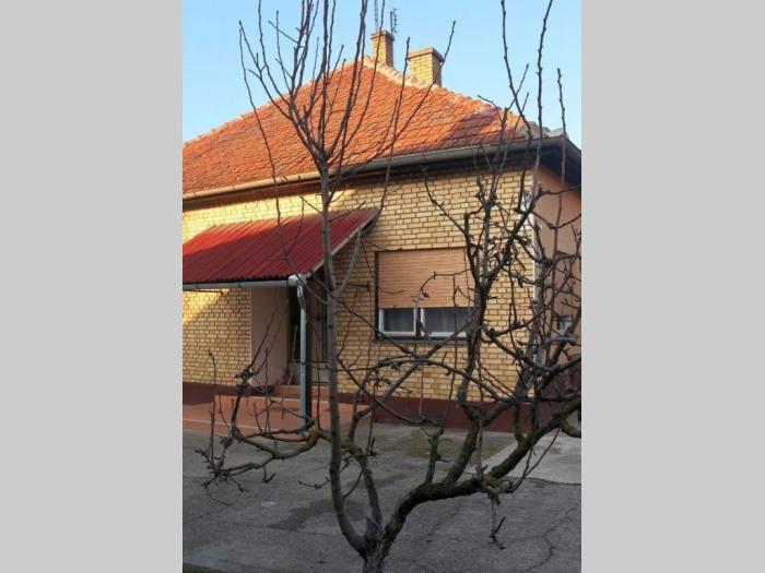 kuća na prodaju sombor bezdan besplatni mali oglasi