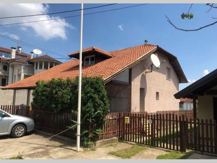 dve kuće na placu ledine besplatni mali oglasi