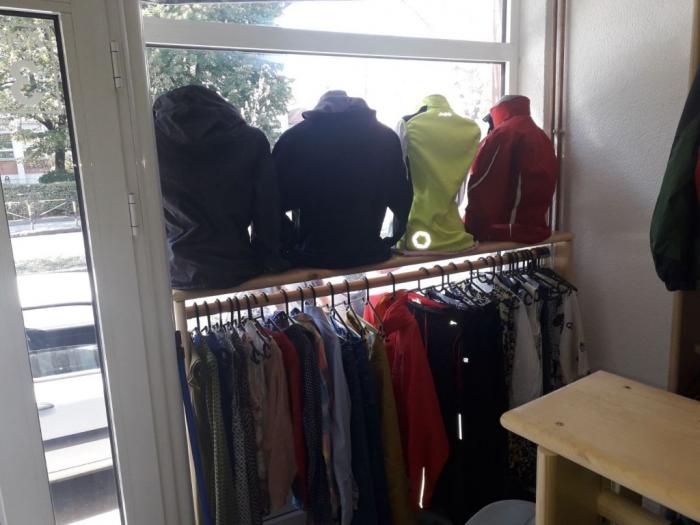 polovna garderoba rasprodaja na veliko besplatni mali oglasi