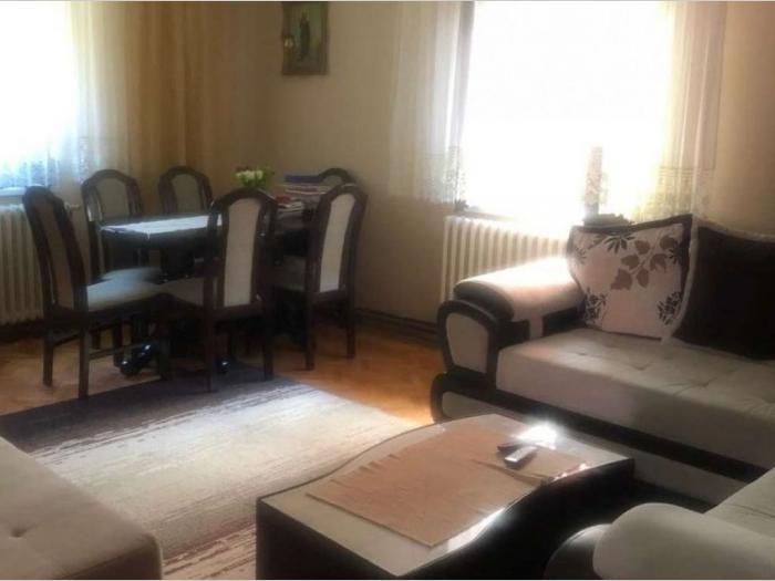 četvorosoban stan na zvezdari besplatni mali oglasi