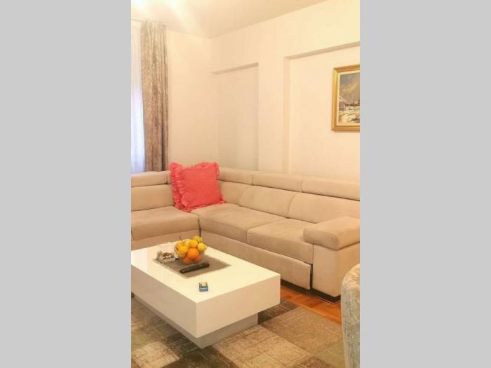 trosoban stan novi sad salajka besplatni mali oglasi