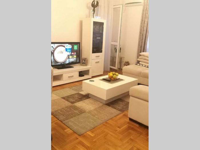 trosoban stan novi sad salajka besplatni mali oglasi