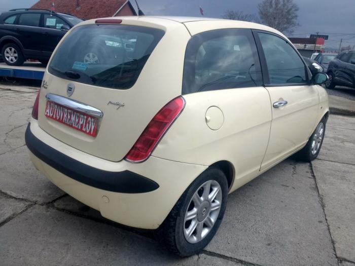 lancia ypsilon 1 3mtj besplatni mali oglasi