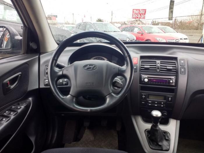 hyundai tucson 2 0crdi besplatni mali oglasi