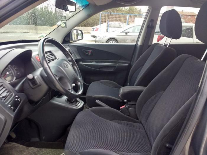 hyundai tucson 2 0crdi besplatni mali oglasi