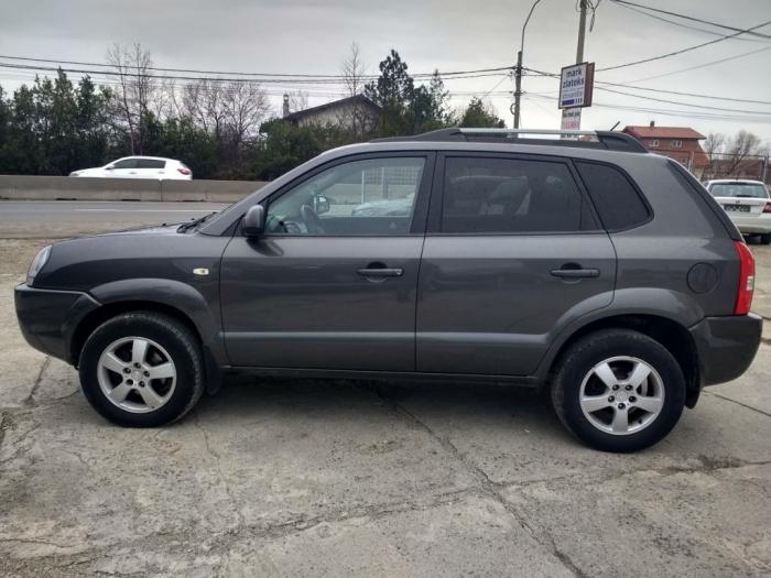 hyundai tucson 2 0crdi besplatni mali oglasi