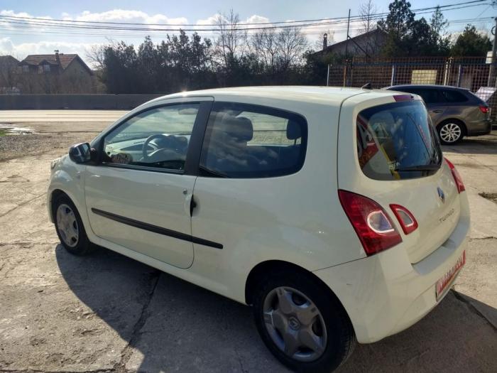renault twingo 1 2i besplatni mali oglasi