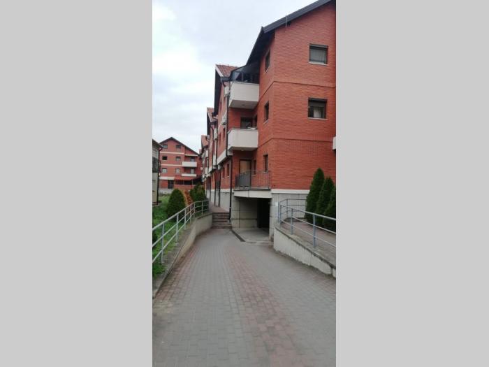 izdajem garažno mesto obrenovac besplatni mali oglasi