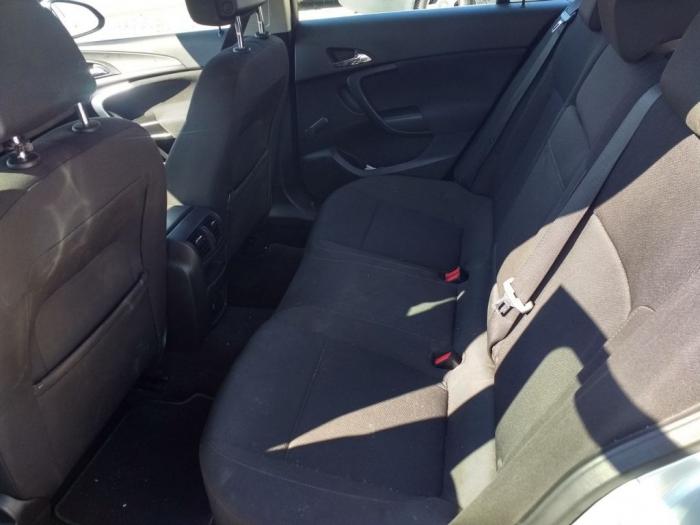 opel insignia 2 0cdti besplatni mali oglasi