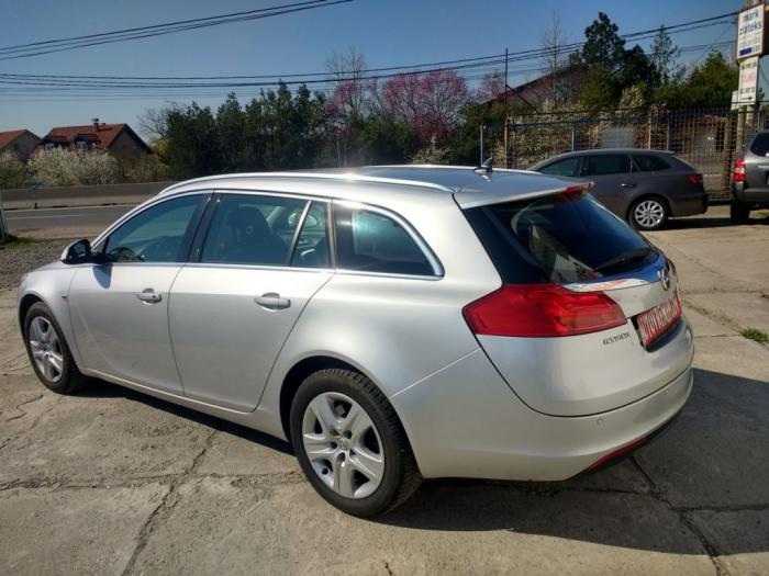 opel insignia 2 0cdti besplatni mali oglasi