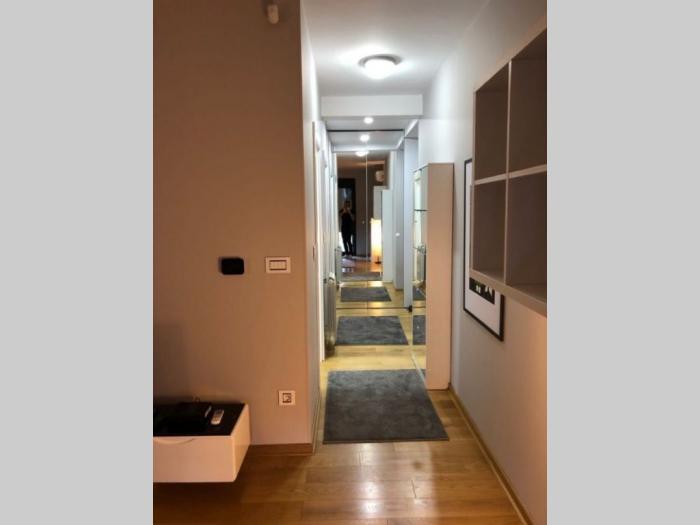 prodajem lux stan na lekinom brdu vlasnik besplatni mali oglasi