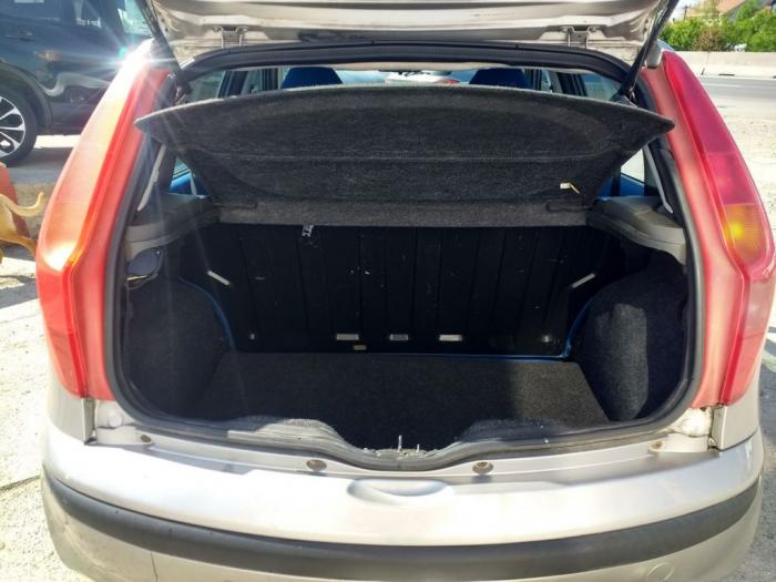 fiat punto 1 3i besplatni mali oglasi