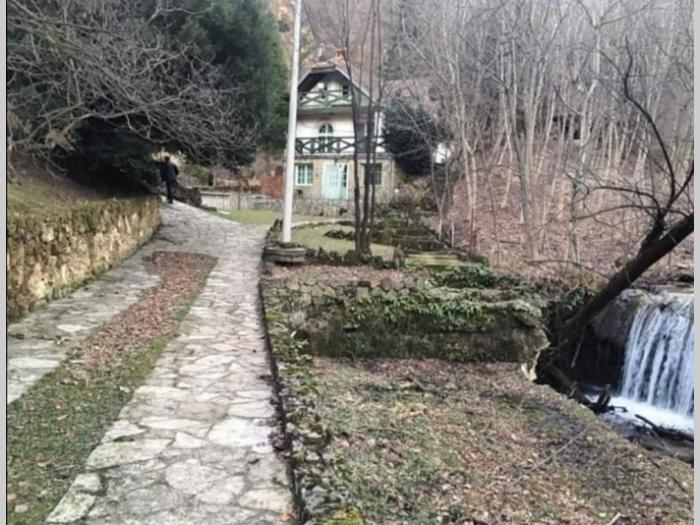 kuća sa imanjem u selu ba ljig besplatni mali oglasi