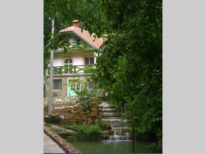 kuća sa imanjem u selu ba ljig besplatni mali oglasi