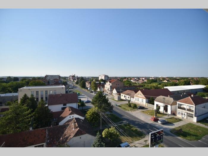 na prodaju petosoban lux stan nova pazova besplatni mali oglasi