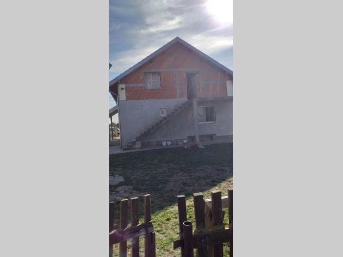 kuća u bečmenu, opština surčin besplatni mali oglasi