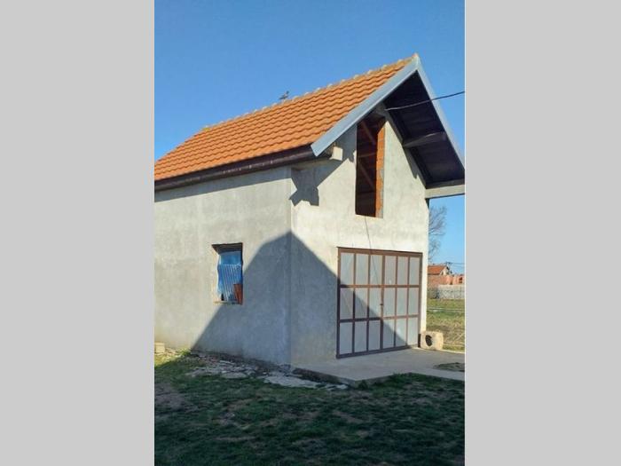 kuća u bečmenu, opština surčin besplatni mali oglasi