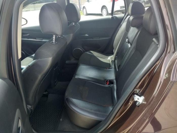 chevrolet cruze 1 8i besplatni mali oglasi