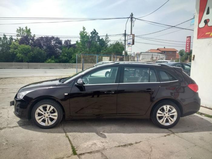 chevrolet cruze 1 8i besplatni mali oglasi